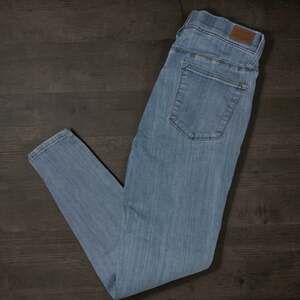 Judy Blue Light Wash Skinny Fit Pull On Jegging Jeans Size 7/28